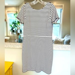 Banana Republic Short Sleeve Black & White Striped Dress Swoop Back - 12
